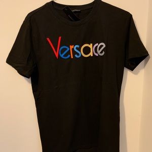 Beautiful! Black vintage Versace logo t-shirt
